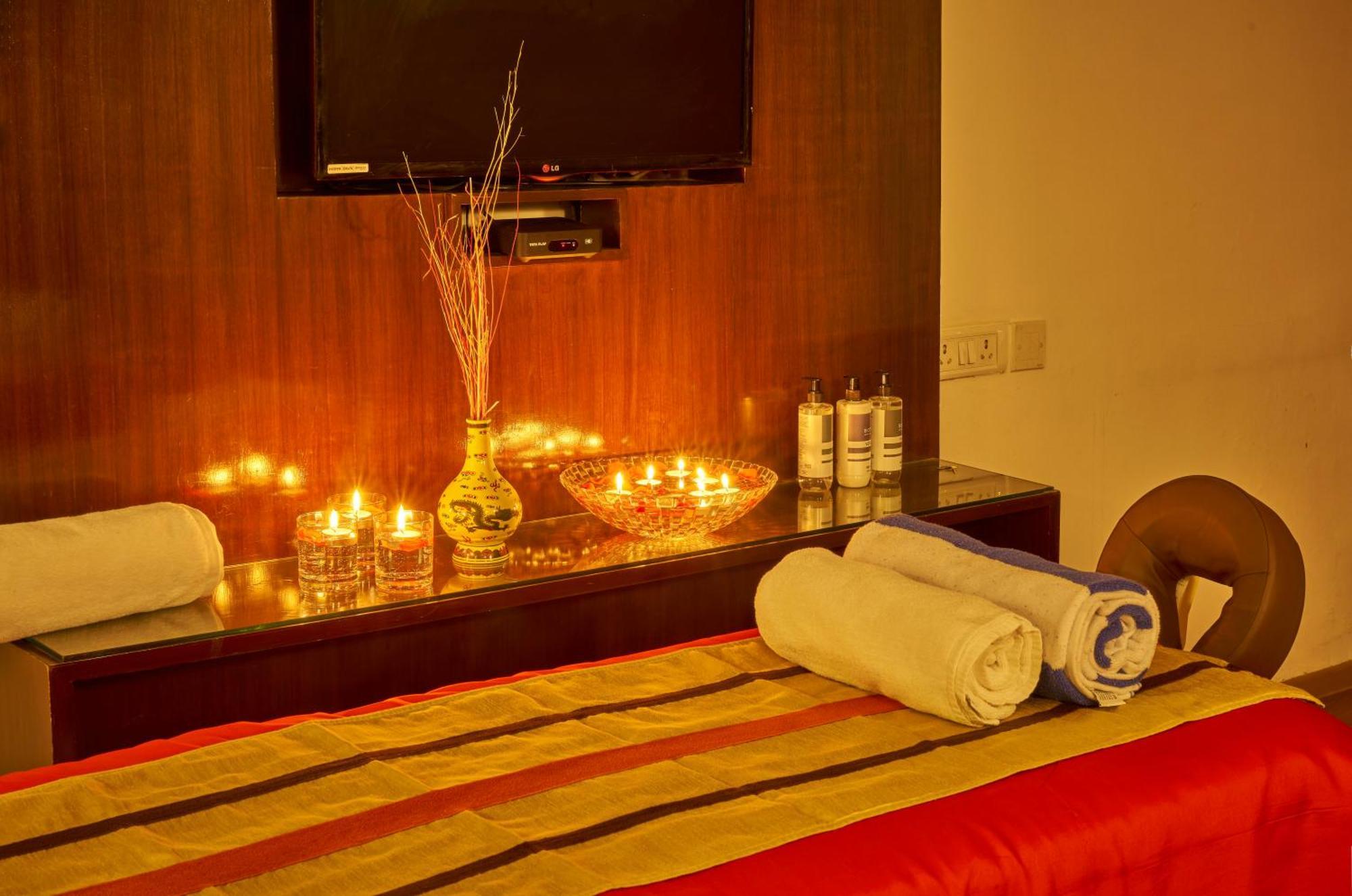 Hotel Hindusthan International, Bhubaneswar Eksteriør bilde
