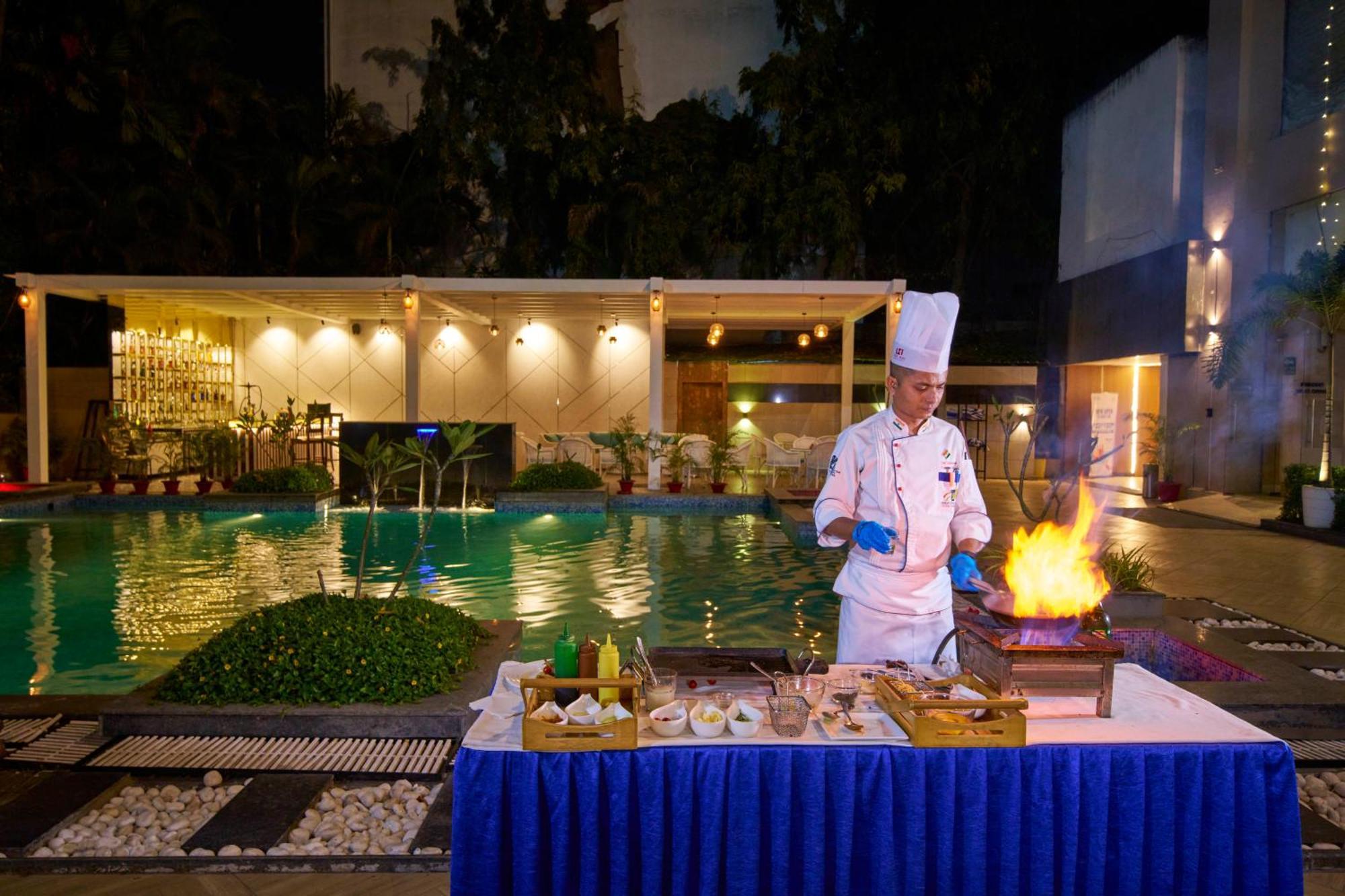 Hotel Hindusthan International, Bhubaneswar Eksteriør bilde