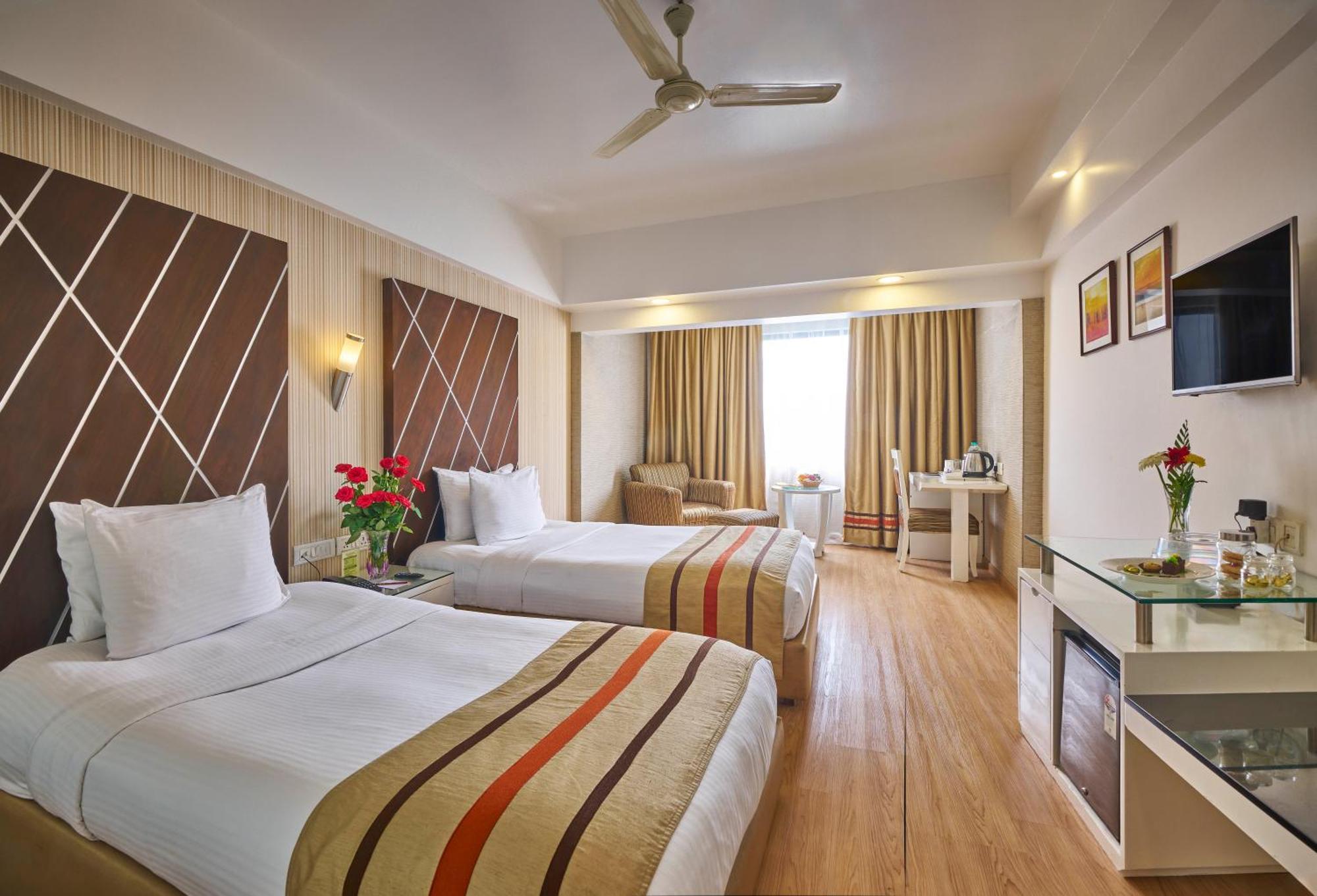 Hotel Hindusthan International, Bhubaneswar Eksteriør bilde