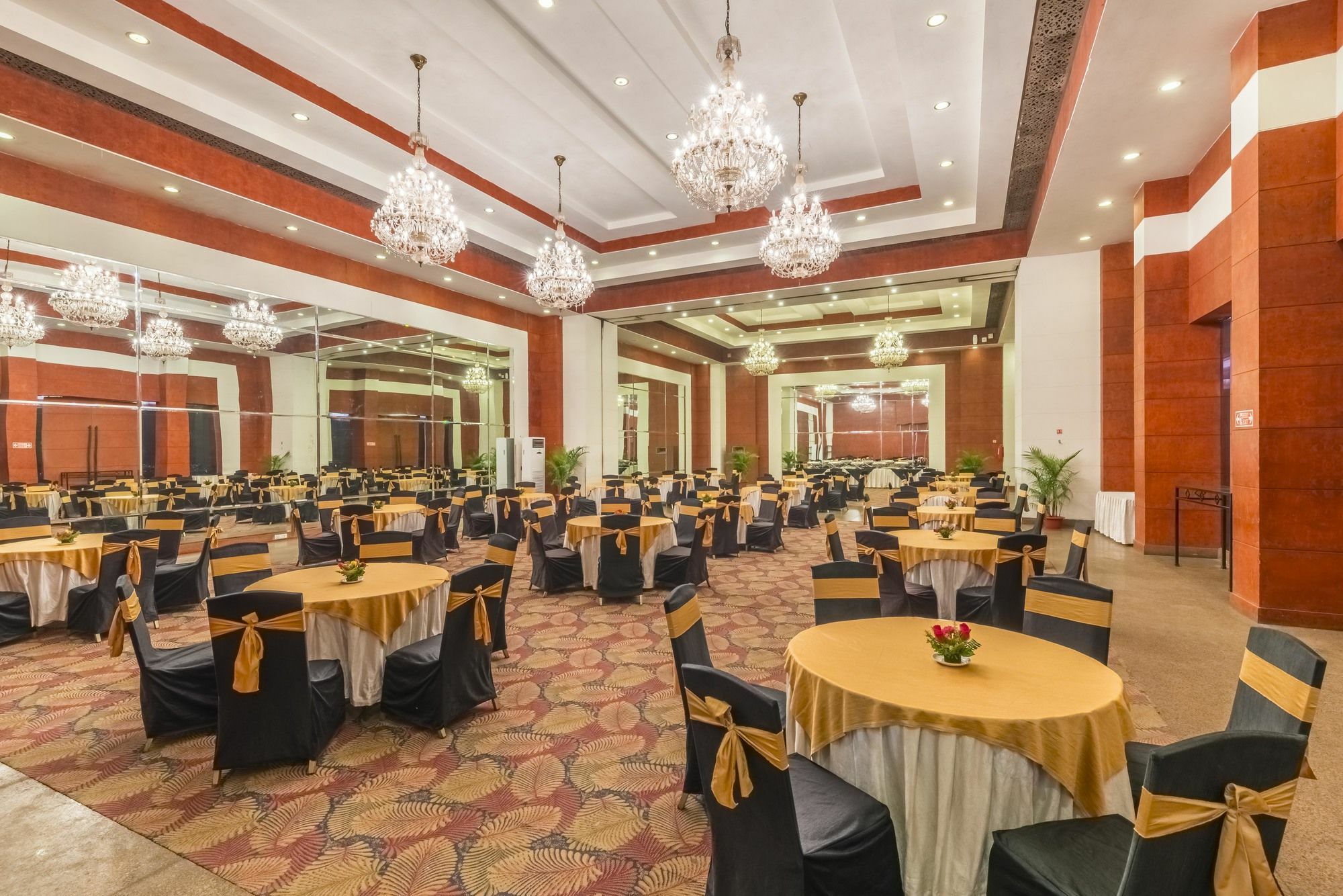 Hotel Hindusthan International, Bhubaneswar Eksteriør bilde